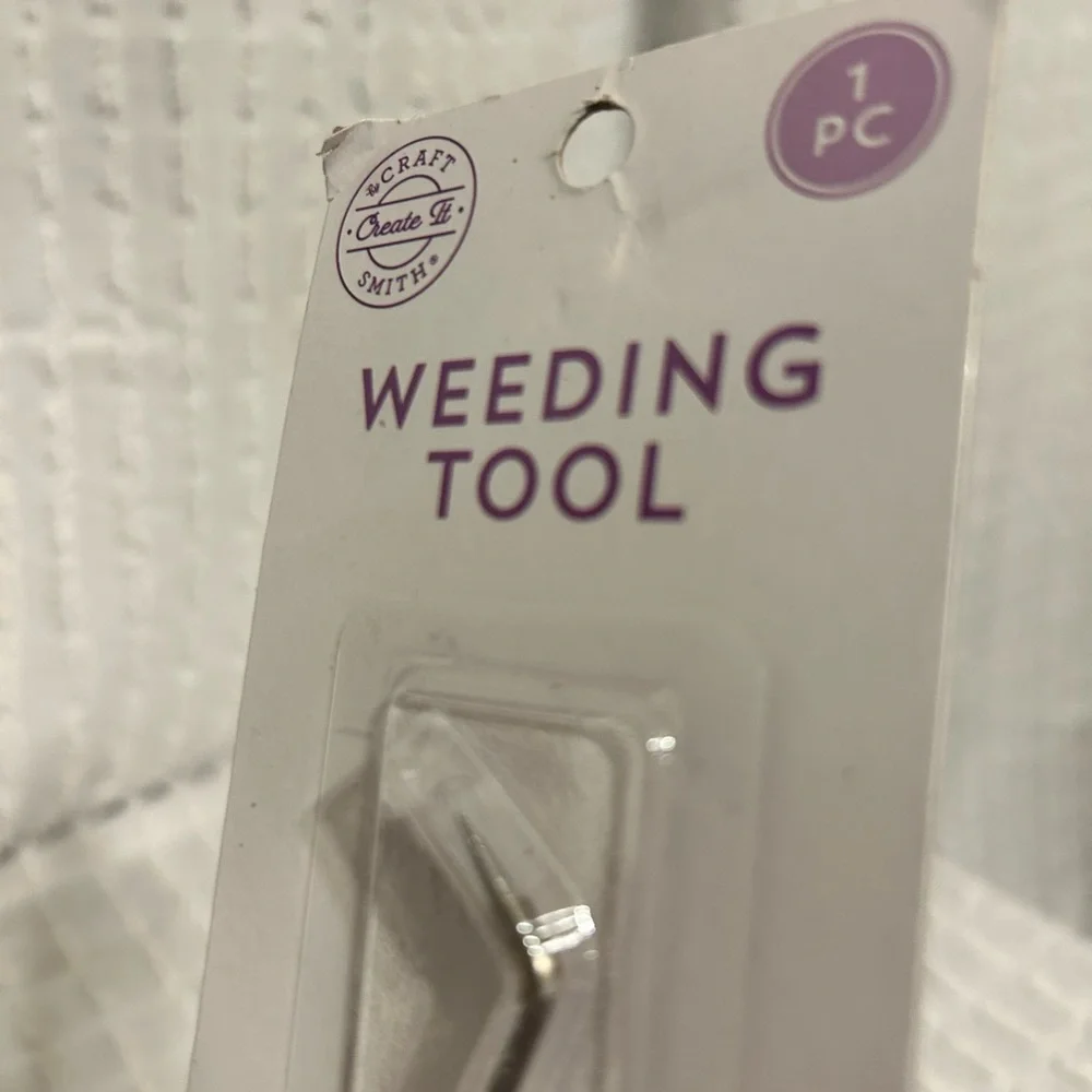 Weeding Tool with Ergonomic Handle‎